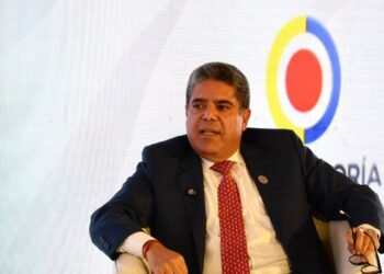 El contralor Carlos Hernán Rodríguez tiene bajo la lupa las finanzas del gobierno.