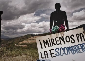 La organización Mujeres Caminando por la Verdad no ha cesado en la búsqueda de sus seres queridos. Foto: CJL.