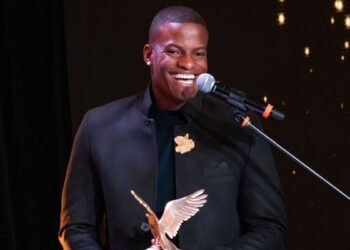 El defensa de Atlético Nacional, Andrés Felipe Román, fue escogido como el mejor jugador del Fútbol Profesional Colombiano (FPC) durante el año 2024.