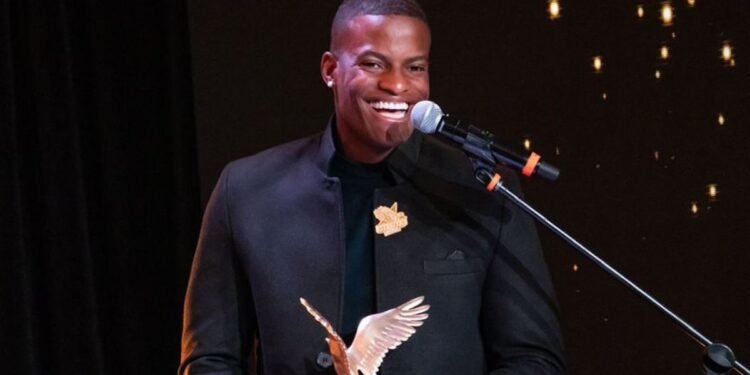 El defensa de Atlético Nacional, Andrés Felipe Román, fue escogido como el mejor jugador del Fútbol Profesional Colombiano (FPC) durante el año 2024.