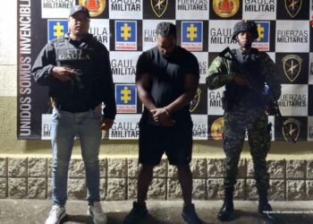 La empleada de servicios generales trabajaba en un apartamento de El Poblado y fue golpeada por el extranjero. El canadiense fue judicializado y enviado a la cárcel.