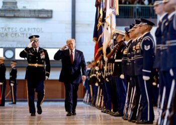 Trump congela ayuda para Colombia y otros países