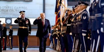 Trump congela ayuda para Colombia y otros países