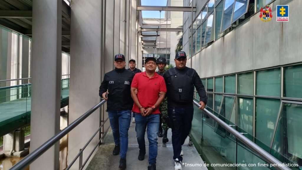 Agentes de CTI e integrantes del Ejército, fueron los encargados de llevar a Joan Sebastián Rodríguez ante el juez de control de garantías.