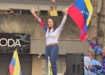 María Corina Machado reapareció después de 133 días en la clandestinidad. Foto: cuenta de X @MariaCorinaYA