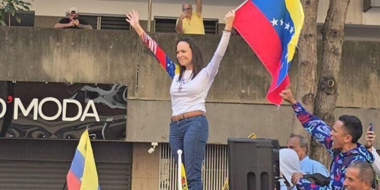 María Corina Machado reapareció después de 133 días en la clandestinidad. Foto: cuenta de X @MariaCorinaYA