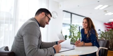 Desempleo bajó en Colombia