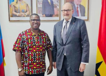 Abren investigación al embajador de Colombia en Ghana por presunta violencia intrafamiliar