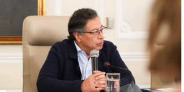 Petro declaró el martes 18 día cívico para manifestaciones a favor de consulta