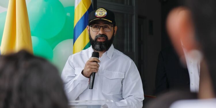 El presidente Petro le aceptó la renuncia a Minminas, Andrés Camacho: ya le tienen reemplazo