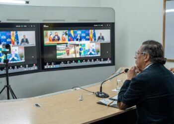 La defensa de la democracia convocó a presidentes de Colombia, España, Chile, Brasil y Uruguay