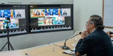 La defensa de la democracia convocó a presidentes de Colombia, España, Chile, Brasil y Uruguay