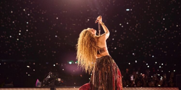 Shakira ya está en Barranquilla, su ciudad natal, donde la euforia se toma las calles