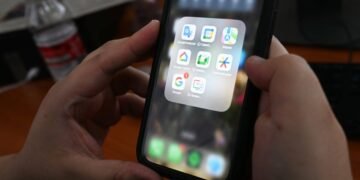 Entre Trump, Zelenski y Macron, la “nueva diplomacia” del celular