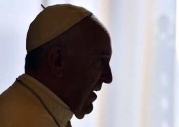 El papa Francisco dejó de usar máscara de oxígeno, anuncia el Vaticano
