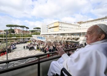 Papa Francisco reaparecerá en público el Domingo de Pascua, anuncia el Vaticano