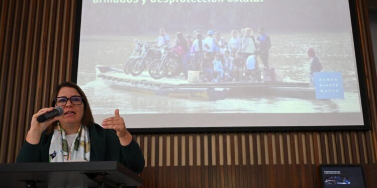 ELN y disidencias “azotan” frontera entre Colombia y Venezuela ante “escasa” protección del gobierno: HRW