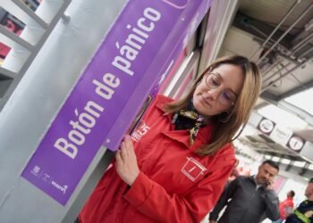 Estrenan botón de pánico en Transmilenio para alertar sobre violencia de género
