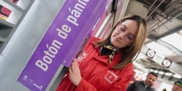 Estrenan botón de pánico en Transmilenio para alertar sobre violencia de género