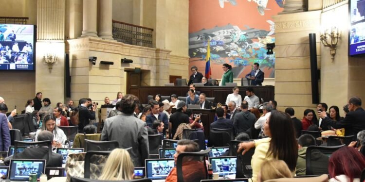 Se calienta el pulso por la reforma a la salud: conservadores niegan su respaldo