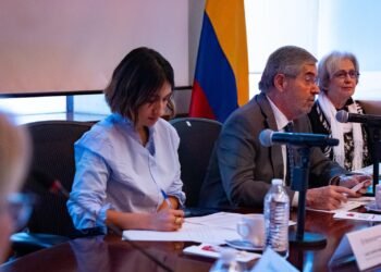 Colombia y México anuncian medidas para frenar “trato indigno” a colombianos que viajan a ese país