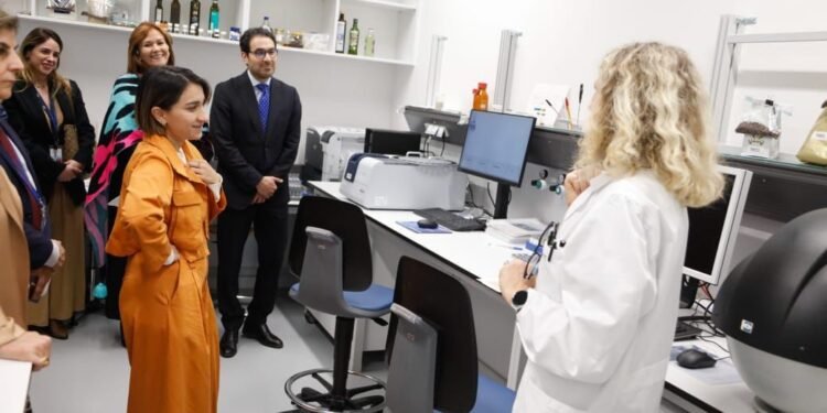 Colombia estudiará usos industriales de la hoja de coca, de la mano del Organismo Internacional de Energía Atómica (OIEA)