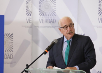 Expresidente Andrés Pastrana fue retenido por una hora en aeropuerto de Angola