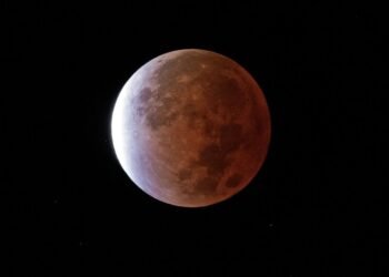 Hay noche de eclipse: ¡prepárese para ver la Luna de Sangre!