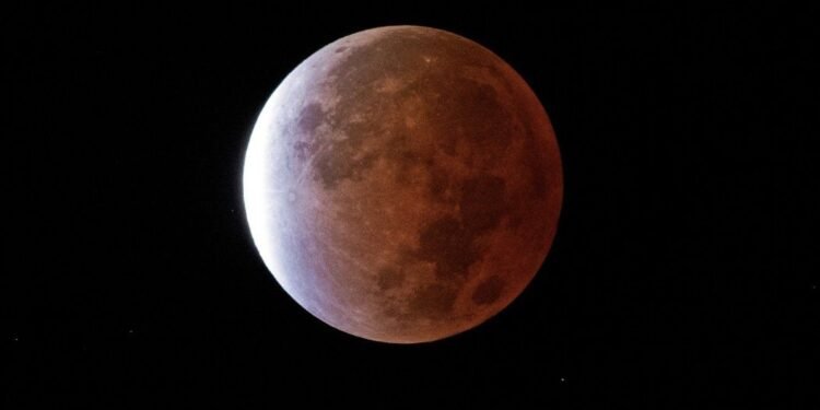Hay noche de eclipse: ¡prepárese para ver la Luna de Sangre!