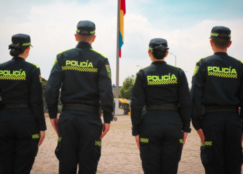 Tras resistirse a una requisa, hombre le disparó a mujer policía en Medellín