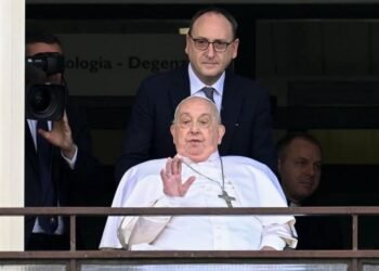 El Papa Francisco reaparece y bendice a los fieles: “¡Gracias a todos!”