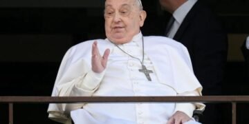 El Papa Francisco reaparece y bendice a los fieles: “¡Gracias a todos!”