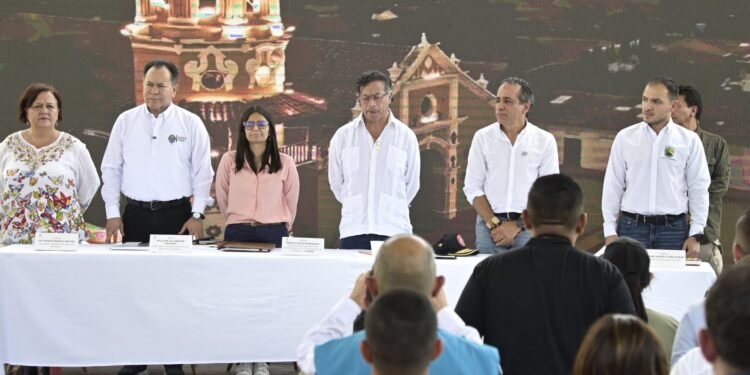 Petro reparte culpas por crisis en el Catatumbo: “no somos los culpables de lo que ha pasado en estas décadas”