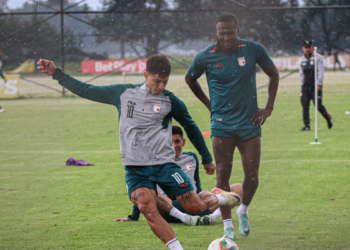 Dura sanción le impuso la FIFA a Santa Fe para inscribir jugadores
