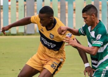 Futbolista colombiano sufrió paro cardiaco