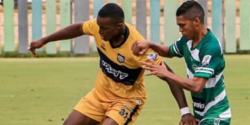Futbolista colombiano sufrió paro cardiaco