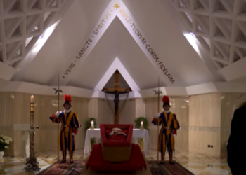 Vaticano revela imágenes del cuerpo del papa Francisco: su funeral será el sábado 26 de abril