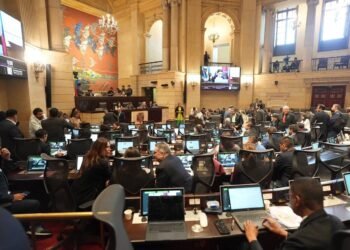 El Congreso se tomó la Semana Santa