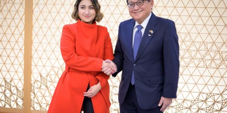 Colombia pone los ojos en Asia-Pacífico para diversificar relaciones