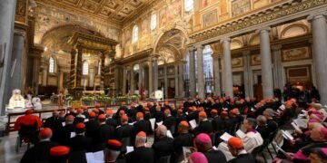 Los cardenales visitaron la tumba de Francisco: entre ellos, está el próximo papa