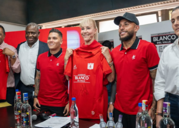 Nuevo patrocinador para el América de Cali: firma acuerdo con Licores del Valle