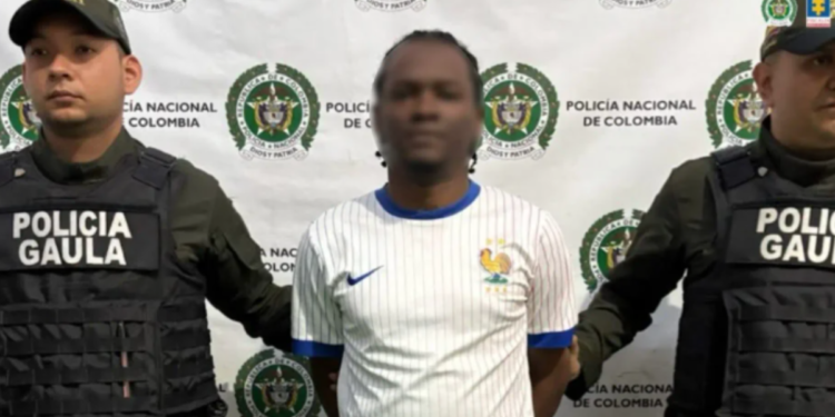 Estudiante era extorsionada por docente: le pedía dinero y fotos íntimas para aprobar una asignatura