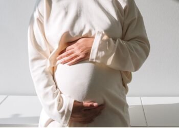 Ponen en cintura la maternidad subrogada en Colombia: registro civil deberá llevar el nombre de la madre gestante