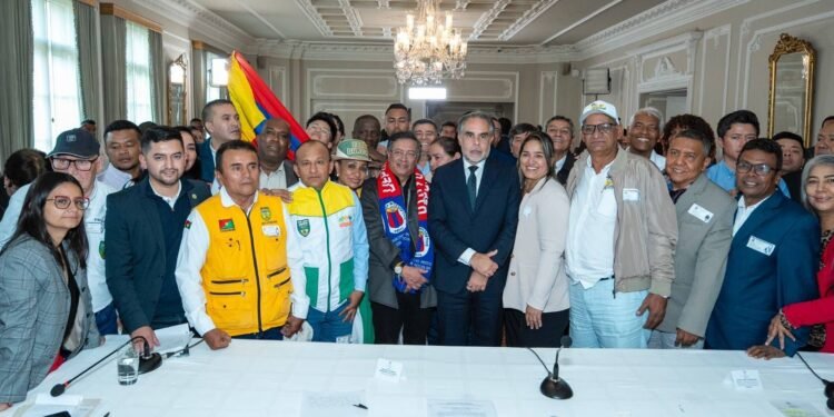 Espaldarazo de Juntas de Acción Comunal a la consulta popular: crearán comités por el sí