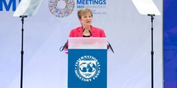 FMI suspende, temporalmente, línea de crédito flexible para Colombia