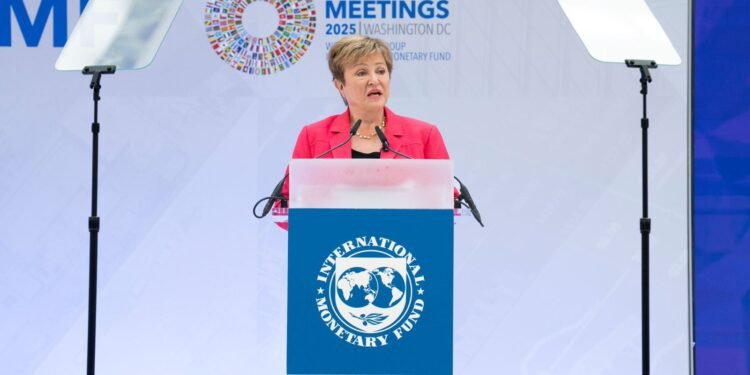 FMI suspende, temporalmente, línea de crédito flexible para Colombia