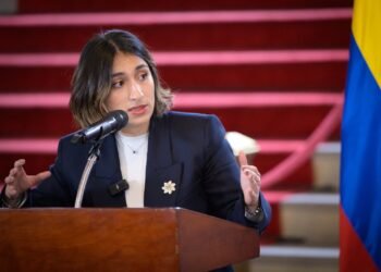 Laura Sarabia presenta nuevas pruebas contra Benedetti