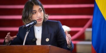 Laura Sarabia presenta nuevas pruebas contra Benedetti