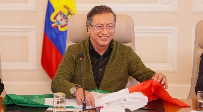 El presidente Petro evalúa opción de convocar por decreto la consulta popular