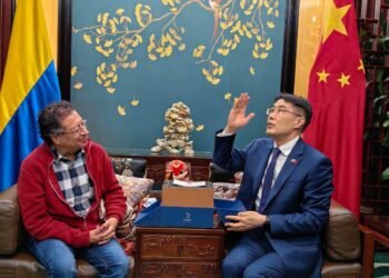 Petro se alista para ir a China en representación de la CELAC y dice que es dos veces presidente: de Colombia y de Latinoamérica